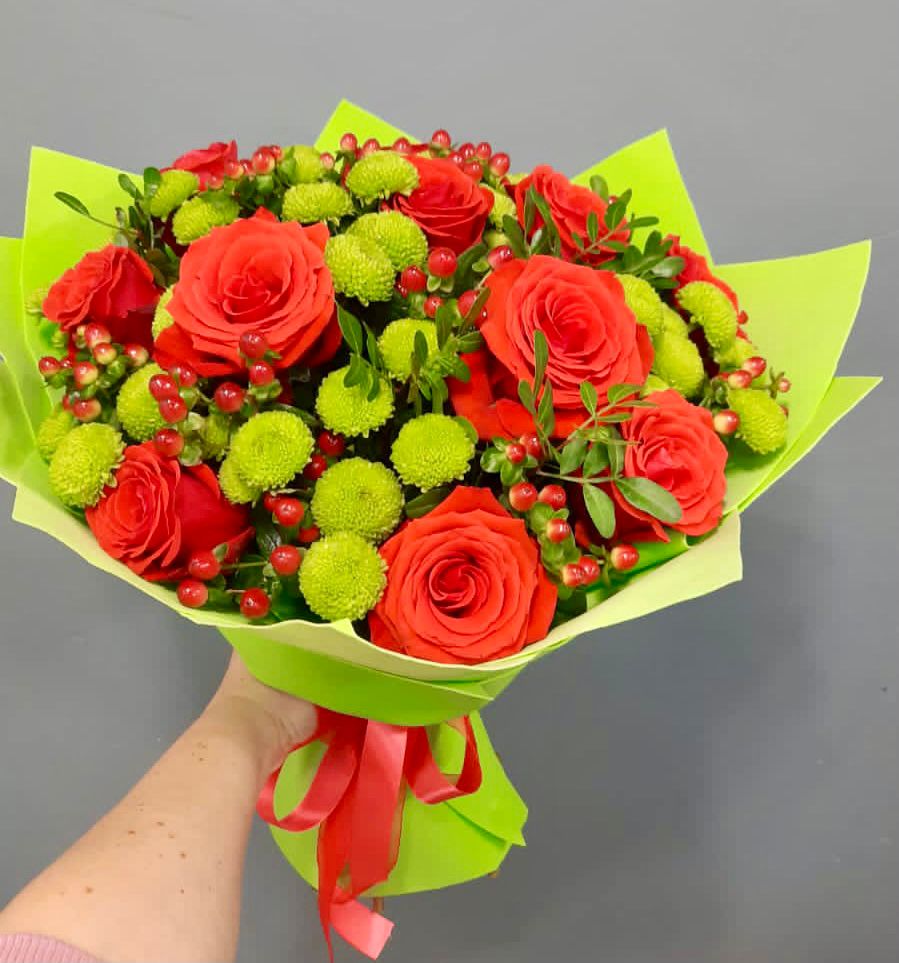 Букет цветов из: Хризантемы и Розы в Шатуре