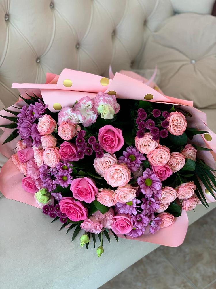 Букет цветов из: Хризантемы, Розы и Лизиантусы в Шатуре