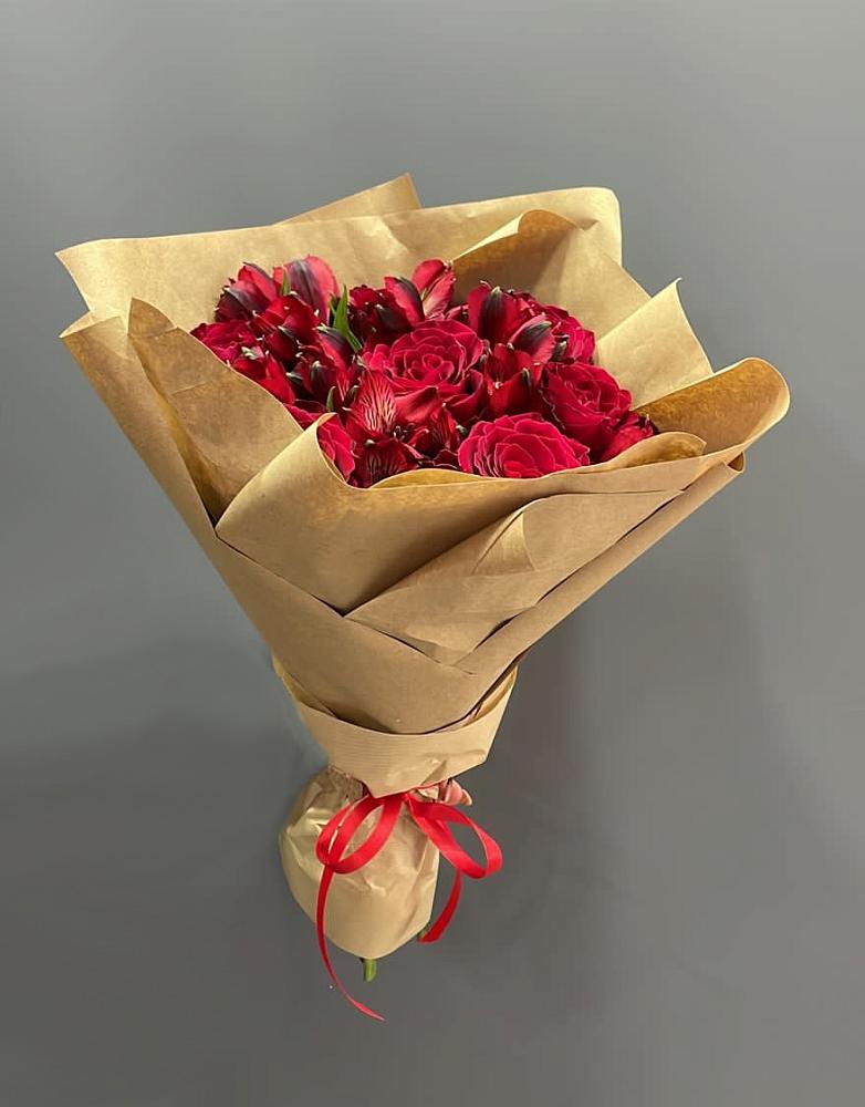 Букет цветов из: Альстромерии и Розы в Шатуре