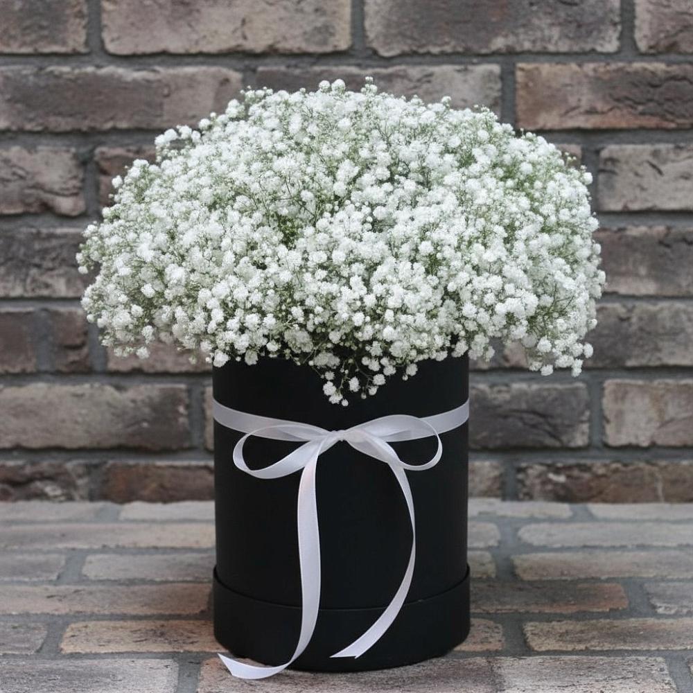 Цветочная композиция из Гипсофила в шляпной коробке в Шатуре