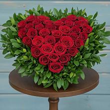 Цветочная композиция из Розы в виде сердца в Шатуре