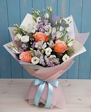 Букет цветов из:  Лизиантусы, Розы, Альстромерии и Гипсофила в Шатуре
