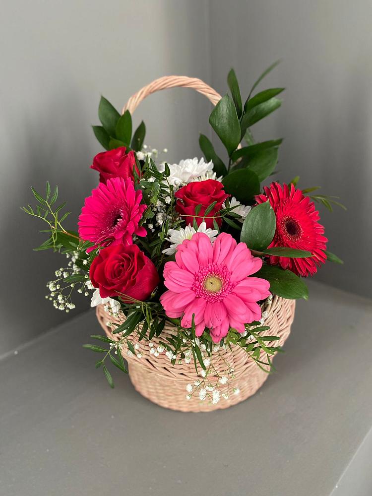 Цветочная композиция из Розы, Хризантемы и Герберы в корзине в Шатуре