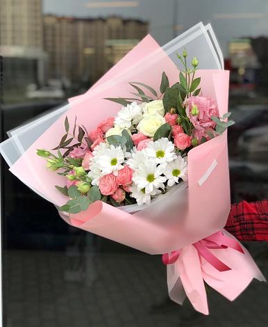 Букет цветов из: Розы, Лизиантусы и Хризантемы в Шатуре