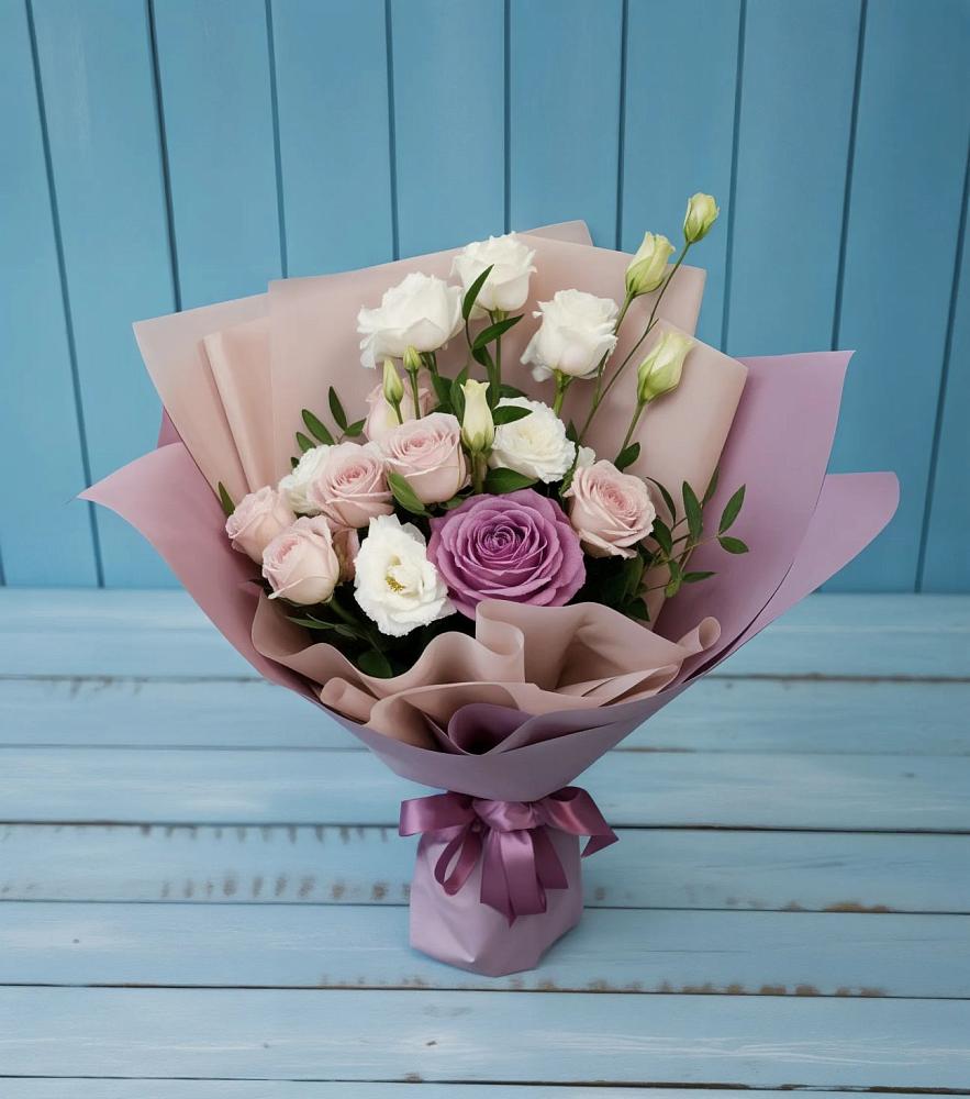 Букет цветов из: Розы и Лизиантусы в Шатуре